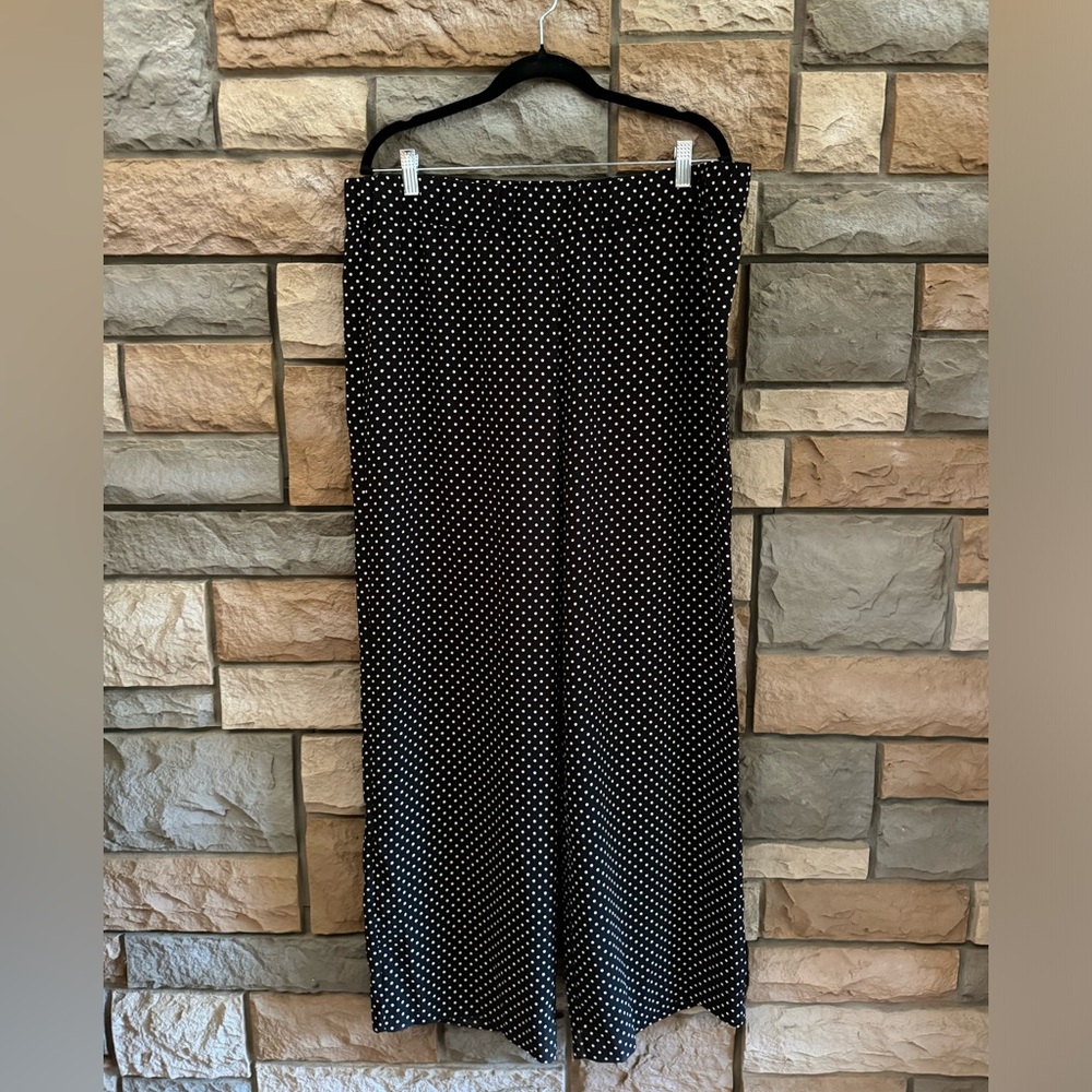 LE CHÂTEAU Polka dot Pull on wide leg pants